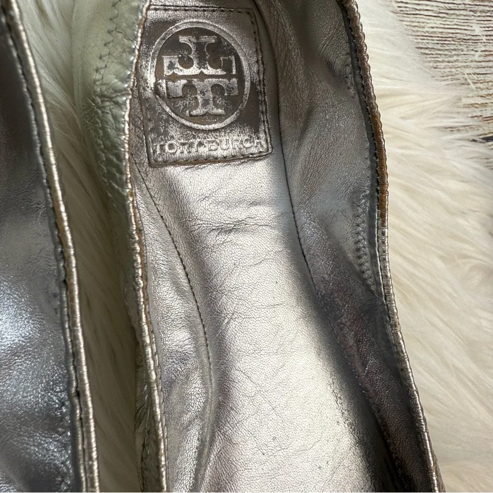 Tory Burch Eddie Metallic Crackled Leather Ballet Flats Silver | Size 8.5
